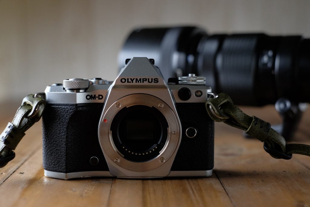 OLYMPUS OM-D E-M5 markII